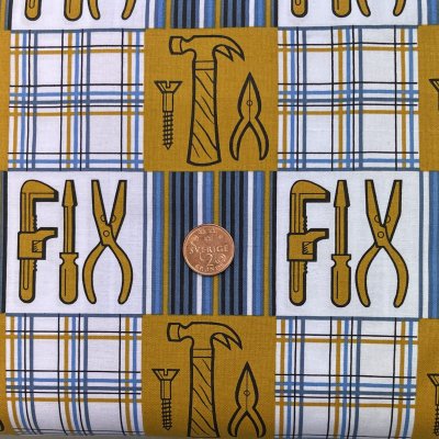 3933, tygbredd 110 cm.