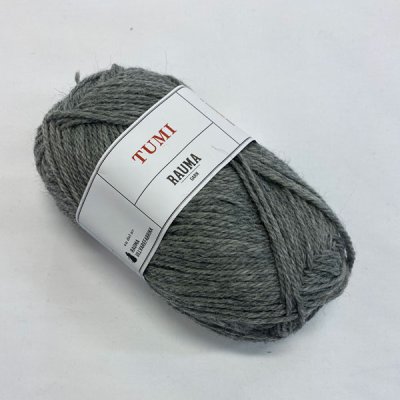 Rauma, Tumi, 50% alpacka 50% ull, färg 41 grå. Nystan á 50g/130m.