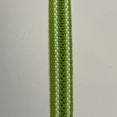 X11 Bomullsband, ljusgrön/vit, bredd 7mm..