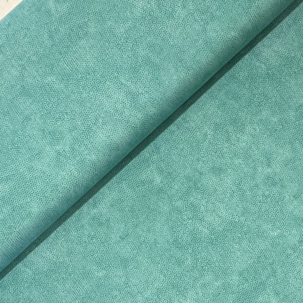 2210, turkost quilttyg med små prickar i turkos, tygbredd 110 cm.