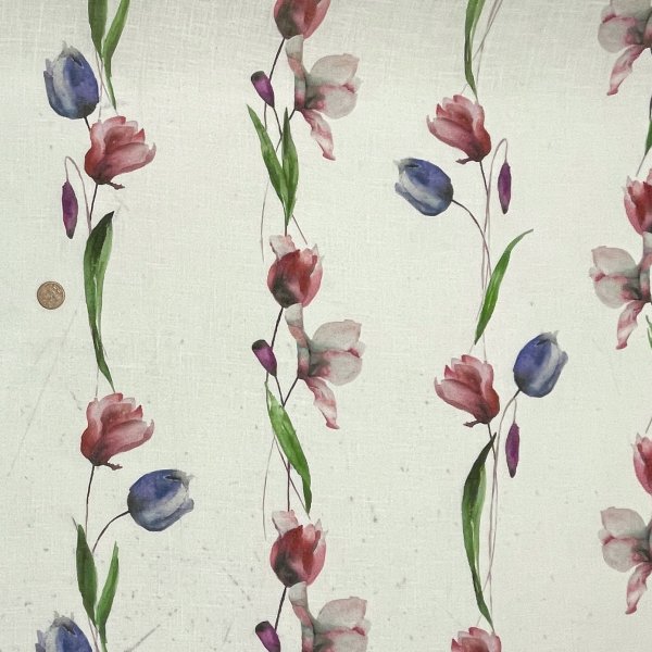 10132, Gardintyg tulpan, tygbredd 145 cm.