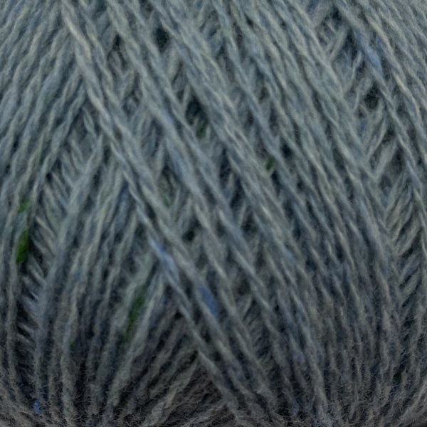 Sesia Scotland2, f. 03 grågrön, nystan á 50g.