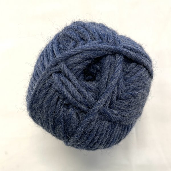 Viking Garn, Snorre f. 227 blå, 100% Highland Merino ull.