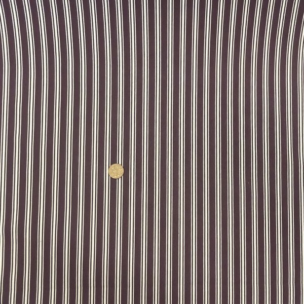 10141, tygbredd 140 cm.