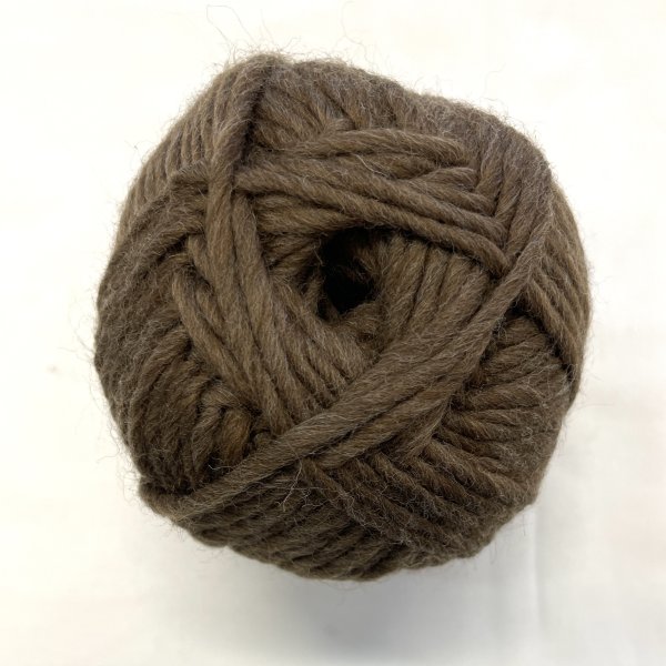 Viking Garn, Snorre f. 208 brun, 100% Highland Merino ull.