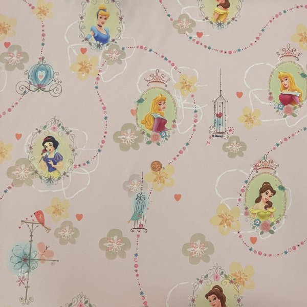 13091, mörkläggande gardintyg, tygbredd ca.137 cm, 100% polyester ,Prinsessor i ram.