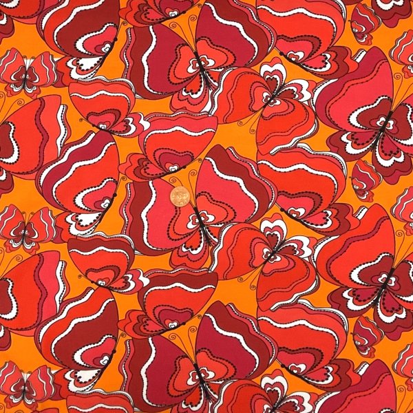 001, Vingad,tygbredd ca 150 cm