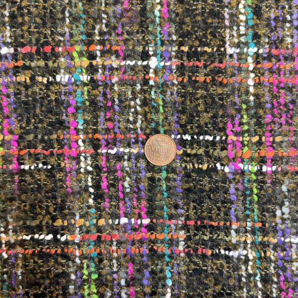  Chanel-look, Boucle Chenille, färg 802 brun/multi., tygbredd 145 cm.