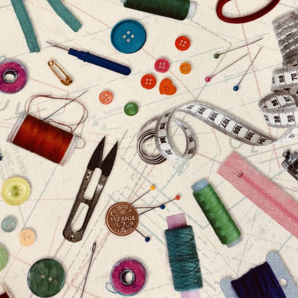 sybehör-inredningstyg-metervara-tyg på meter